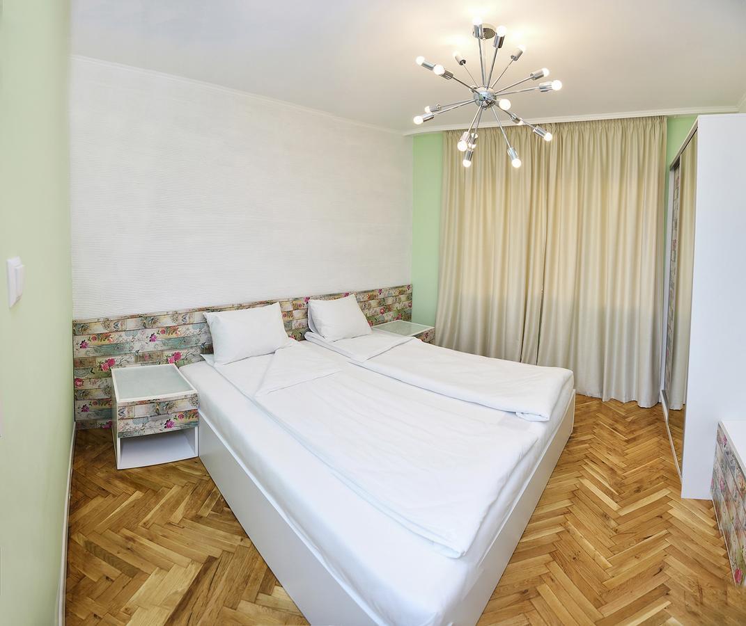 Chaika Apartment Varna Exterior photo